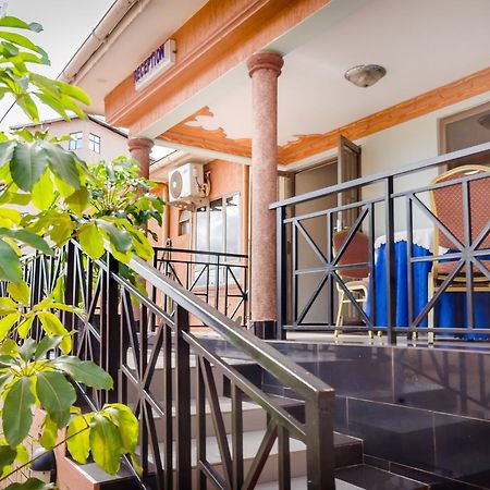 Mt. Zion Hotel Annex カンパラ エクステリア 写真