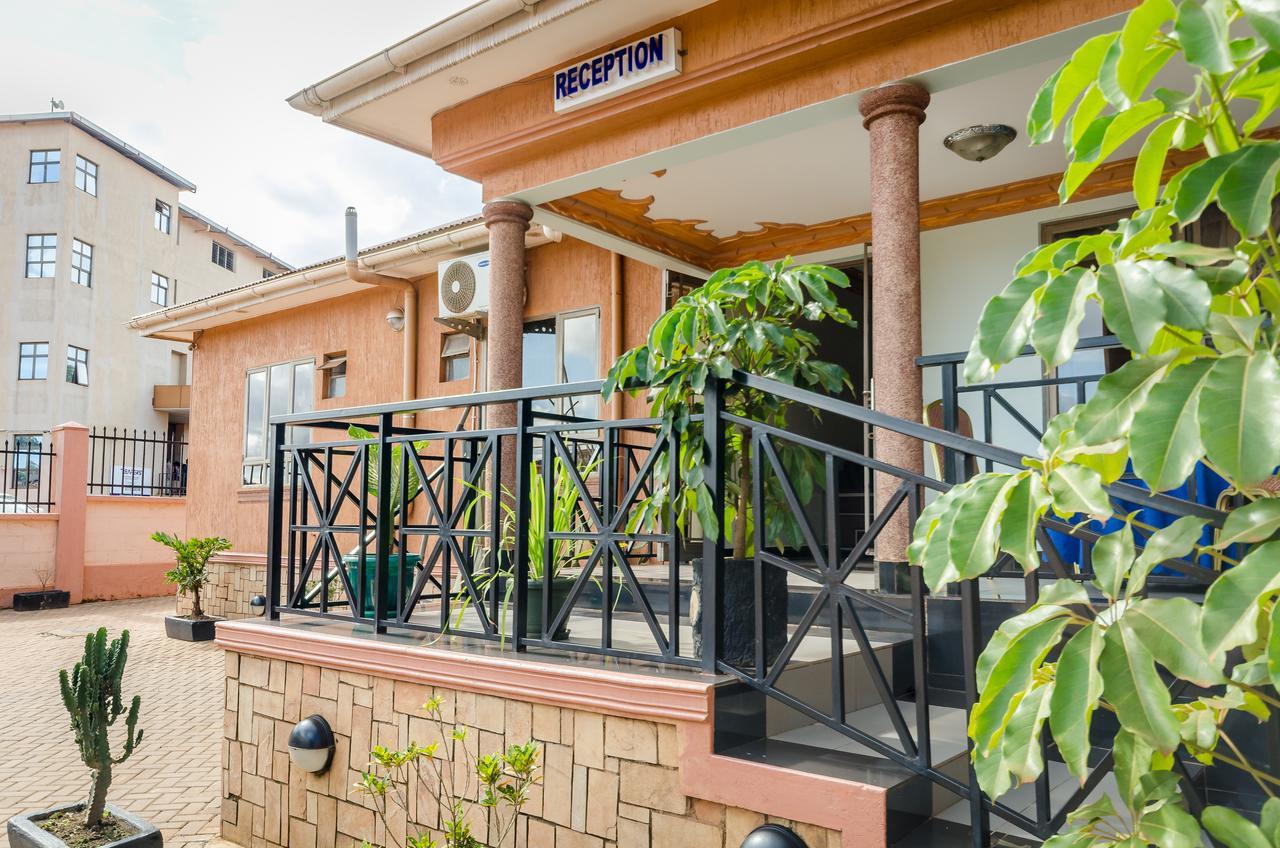Mt. Zion Hotel Annex カンパラ エクステリア 写真